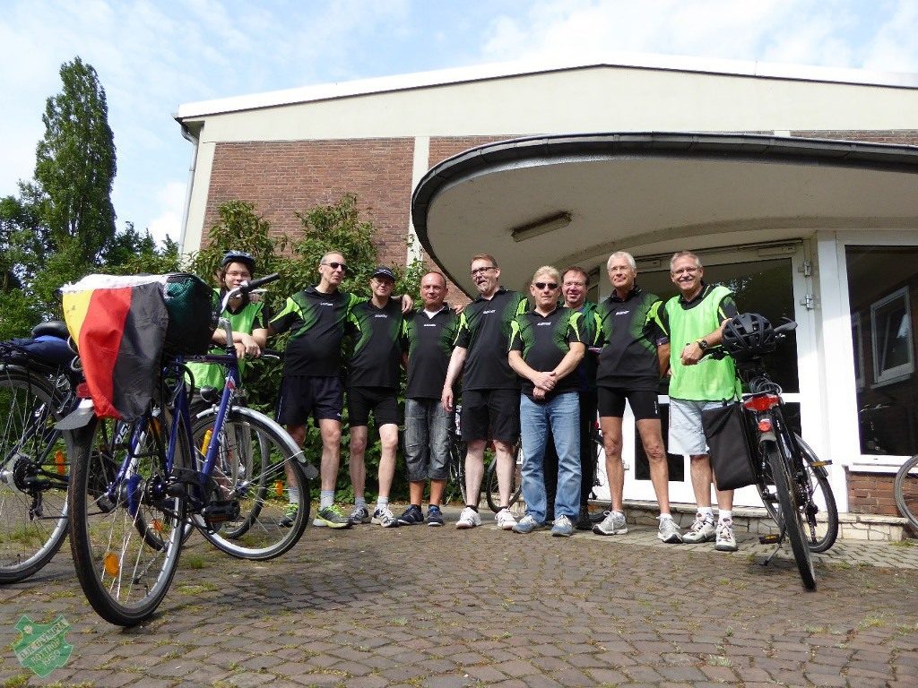 Benefiz-Radfahren, der Start